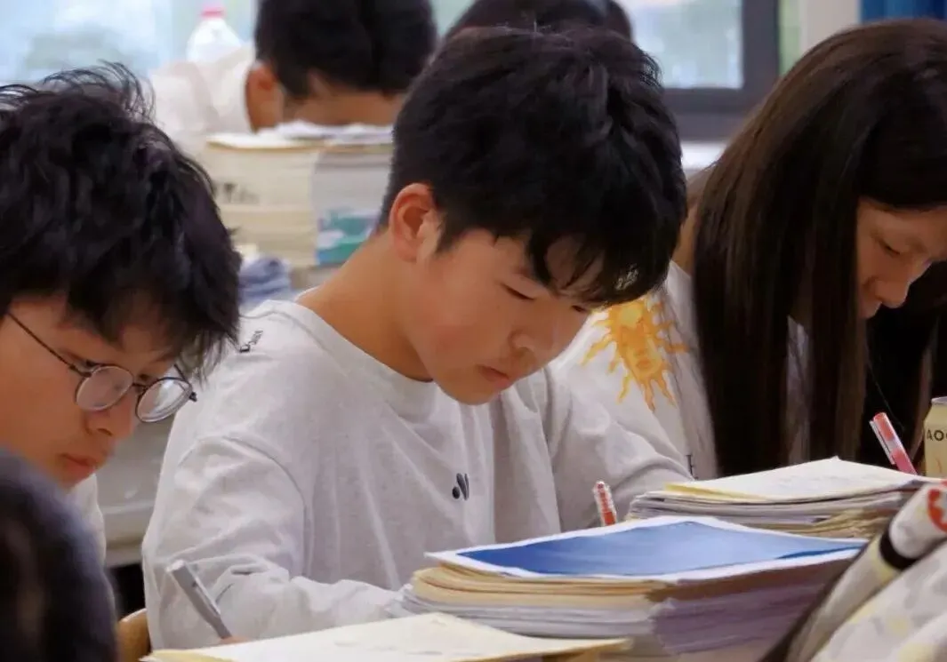备战中考 步履不停 | 看镇雄长水初三学子如何书写青春答卷 第6张 备战中考 步履不停 | 看镇雄长水初三学子如何书写青春答卷 第6张