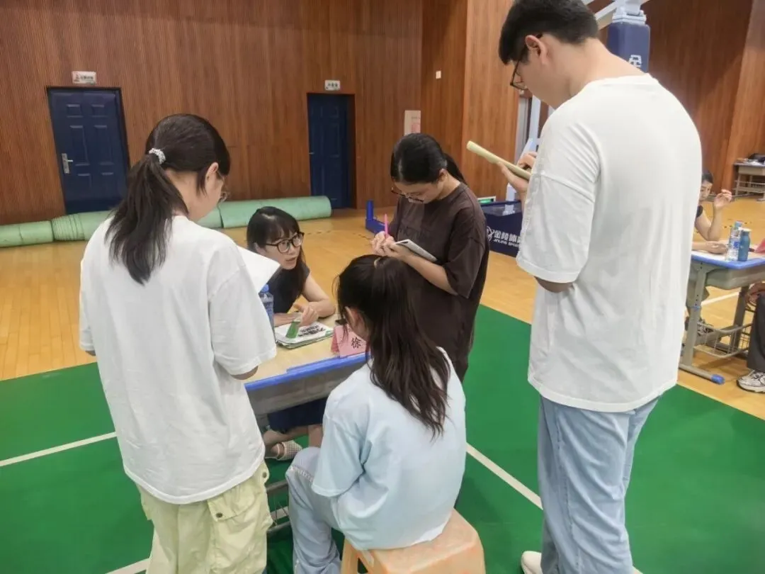 中考备考,名师党员来支招!贵溪九中这场答疑会“干货”满满-第27张图片-四季读书网 中考备考,名师党员来支招!贵溪九中这场答疑会“干货”满满-第27张图片-四季读书网