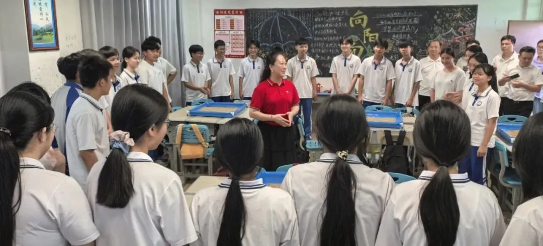 暖心送教,赋能中考|团体沙盘助力初三学子轻松应试-第6张图片-四季读书网 暖心送教,赋能中考|团体沙盘助力初三学子轻松应试-第6张图片-四季读书网