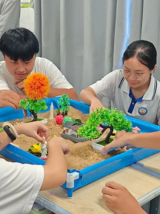 暖心送教,赋能中考|团体沙盘助力初三学子轻松应试-第15张图片-四季读书网 暖心送教,赋能中考|团体沙盘助力初三学子轻松应试-第15张图片-四季读书网