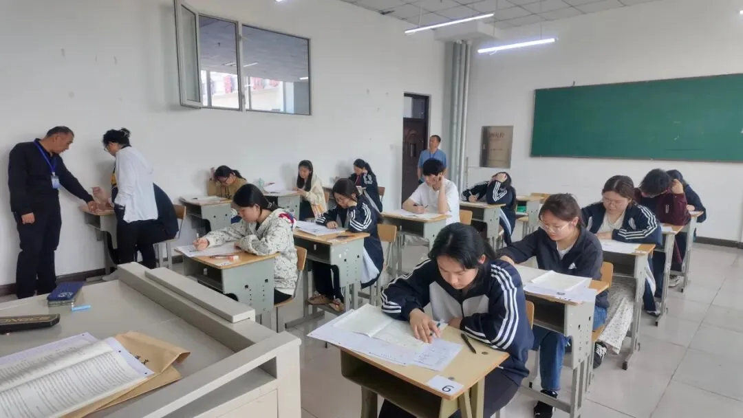 模考砺锋芒 蓄力战高考 | 翔宇高中第四次高考模拟考试顺利开展 第4张 模考砺锋芒 蓄力战高考 | 翔宇高中第四次高考模拟考试顺利开展 第4张