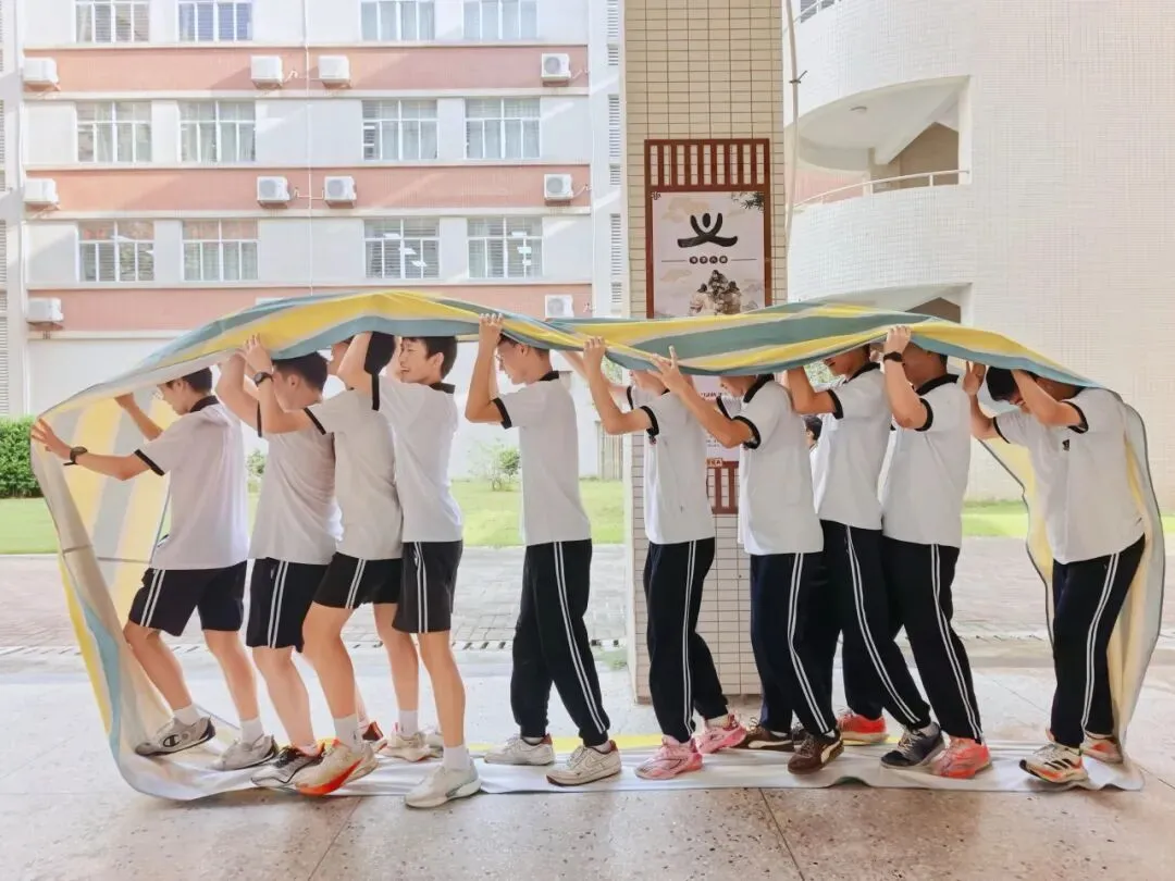 五育并举润心育 向阳逐光迎中考 | 记惠州市光正实验学校初三年级心理减压嘉年华 第13张 五育并举润心育 向阳逐光迎中考 | 记惠州市光正实验学校初三年级心理减压嘉年华 第13张