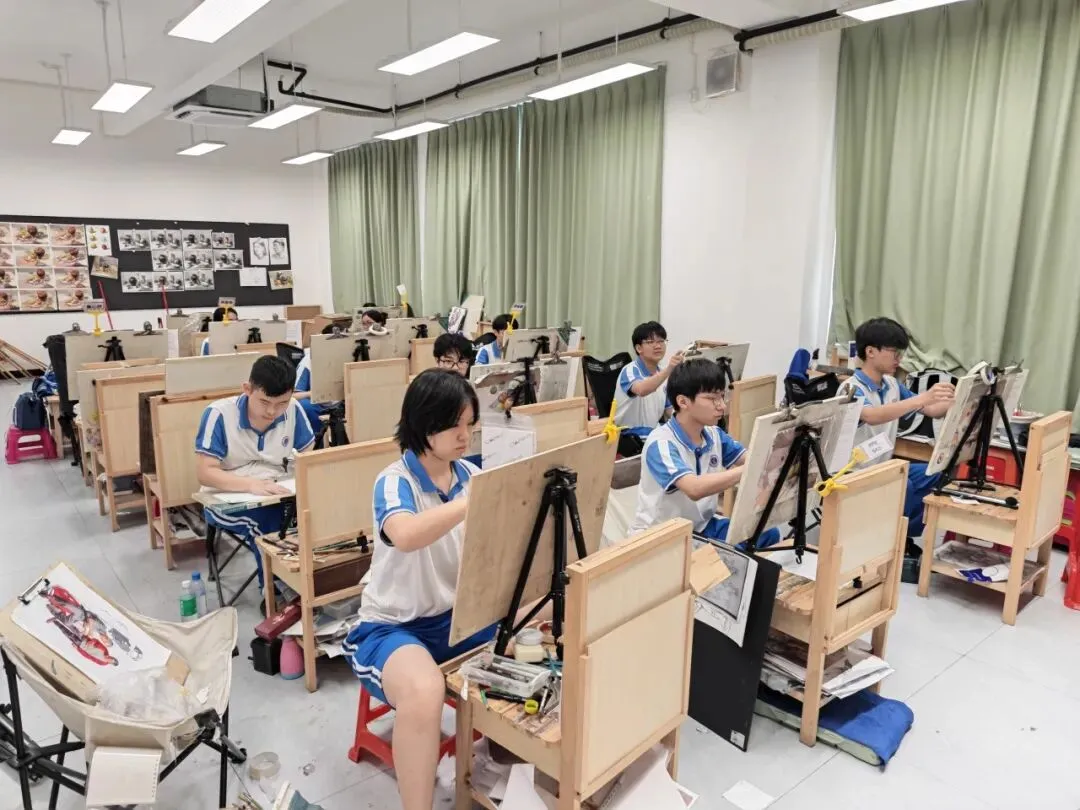 白云区2027届高二美术术科摸底模拟考今日举行 第19张