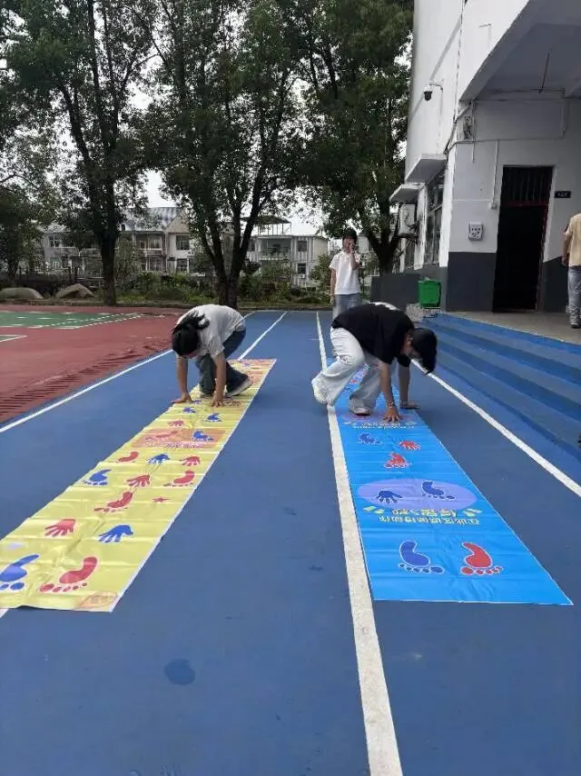 减压聚力 迎战中考——逸丹学校心理减压团辅活动 第16张 减压聚力 迎战中考——逸丹学校心理减压团辅活动 第16张