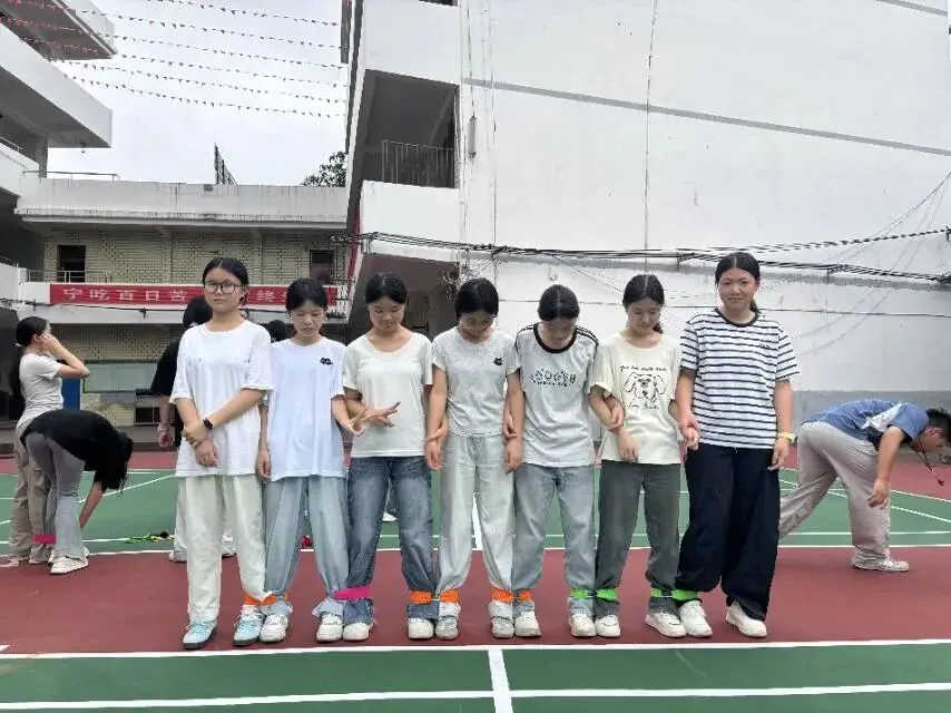 减压聚力 迎战中考——逸丹学校心理减压团辅活动 第31张 减压聚力 迎战中考——逸丹学校心理减压团辅活动 第31张
