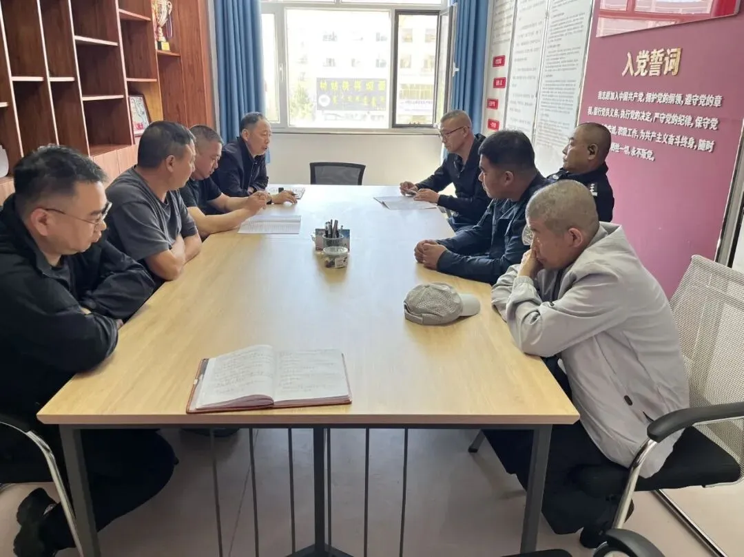 苏尼特左旗教育局召开2026年高考试卷安全工作专项会议 第4张 苏尼特左旗教育局召开2026年高考试卷安全工作专项会议 第4张