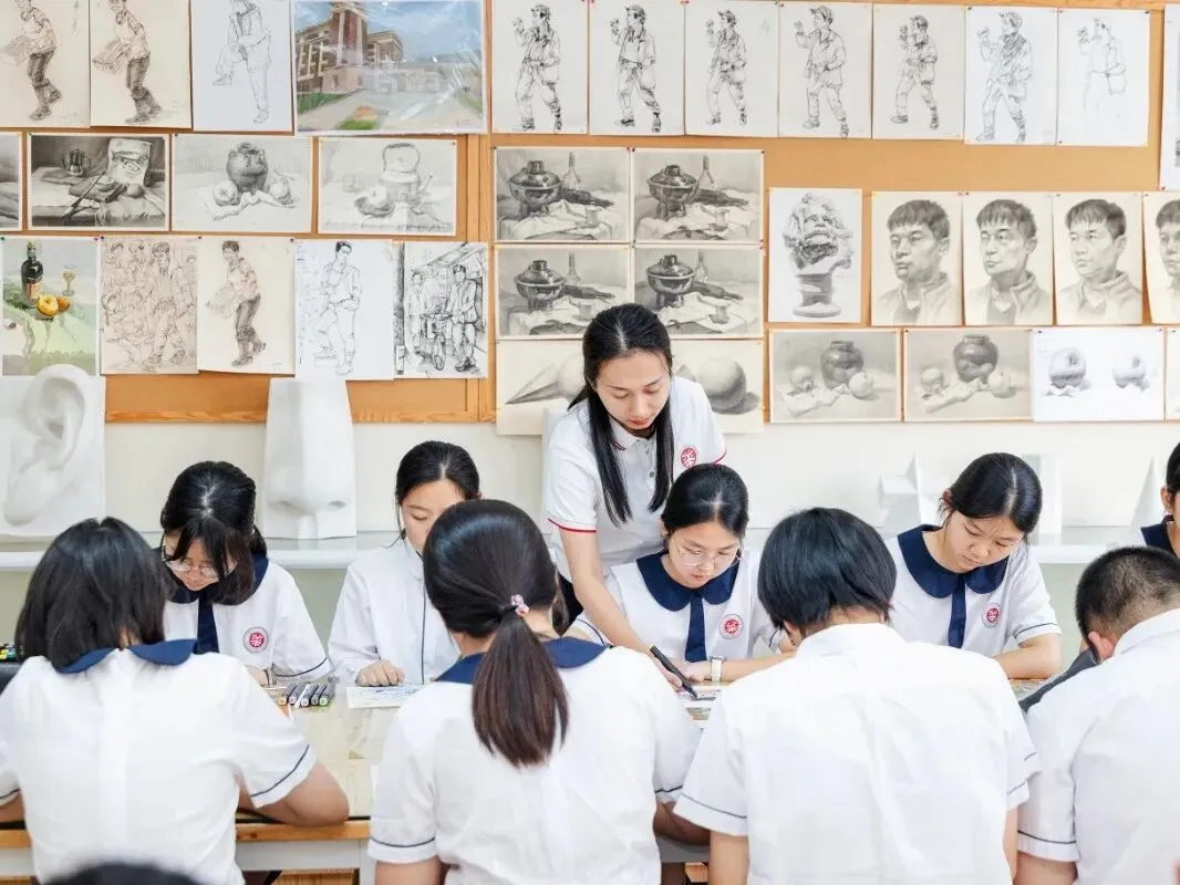 中考志愿不纠结|两次公费机遇+分层学费优惠+高考成绩实力领跑 第10张 中考志愿不纠结|两次公费机遇+分层学费优惠+高考成绩实力领跑 第10张