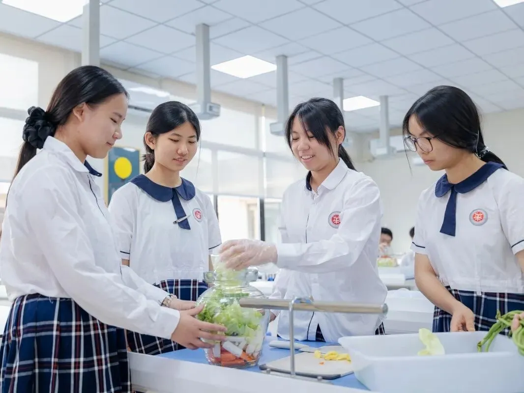 中考志愿不纠结|两次公费机遇+分层学费优惠+高考成绩实力领跑 第12张 中考志愿不纠结|两次公费机遇+分层学费优惠+高考成绩实力领跑 第12张