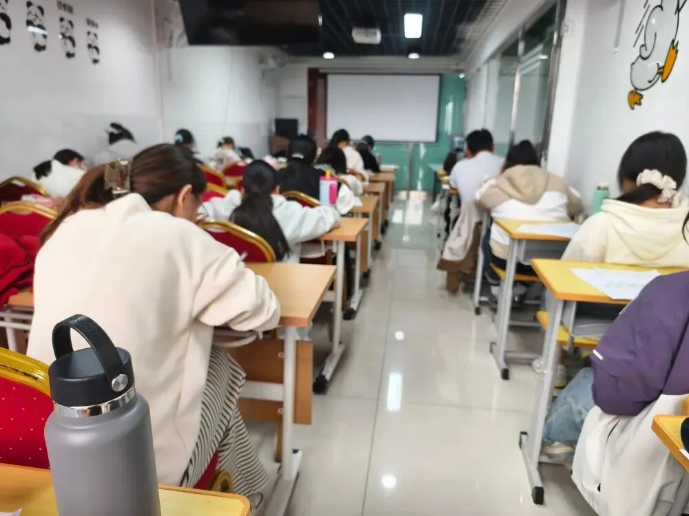 高职高专第三次模拟考试圆满收官 第20张