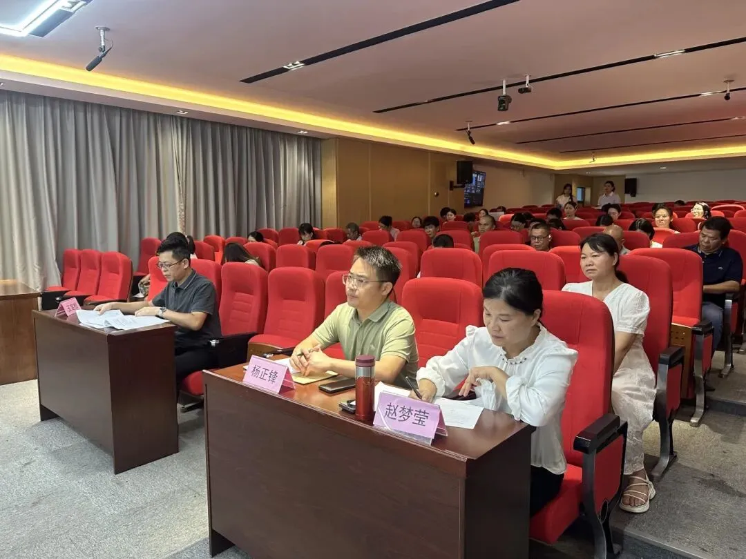 精准备考赋动能 教研聚力迎中考—— 青秀区初中物理中考备考专题教研活动圆满开展 第4张 精准备考赋动能 教研聚力迎中考—— 青秀区初中物理中考备考专题教研活动圆满开展 第4张
