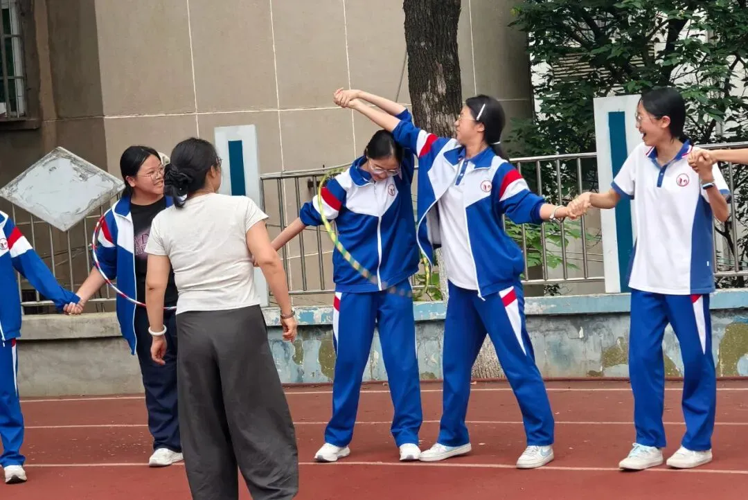 润心释压助中考,凝心逐梦向未来——株洲市第十九中学开展初三年级心理减压团辅活动 第16张 润心释压助中考,凝心逐梦向未来——株洲市第十九中学开展初三年级心理减压团辅活动 第16张