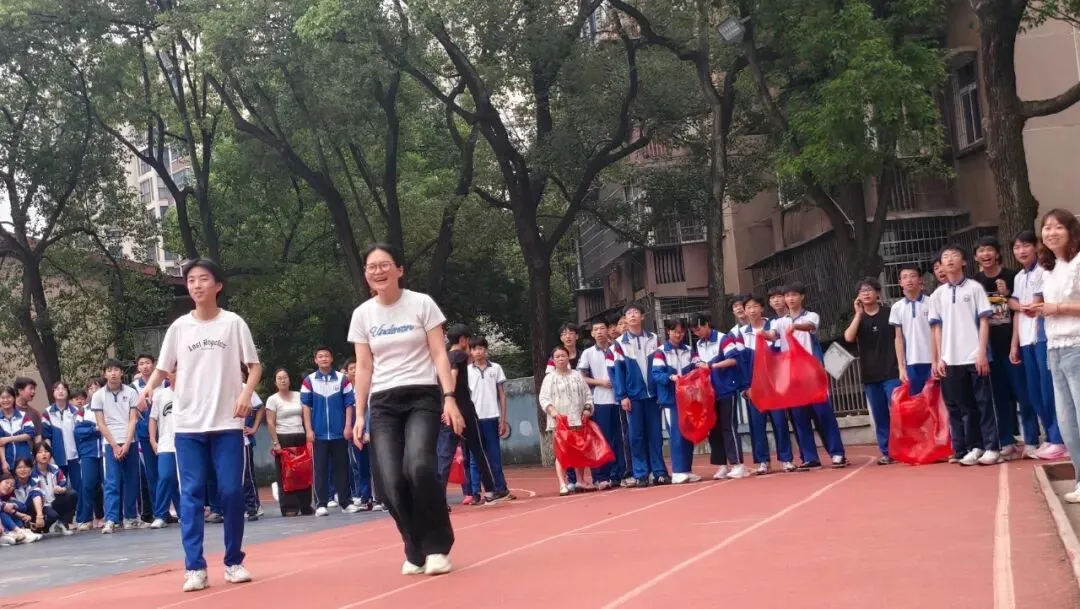 润心释压助中考,凝心逐梦向未来——株洲市第十九中学开展初三年级心理减压团辅活动 第33张 润心释压助中考,凝心逐梦向未来——株洲市第十九中学开展初三年级心理减压团辅活动 第33张