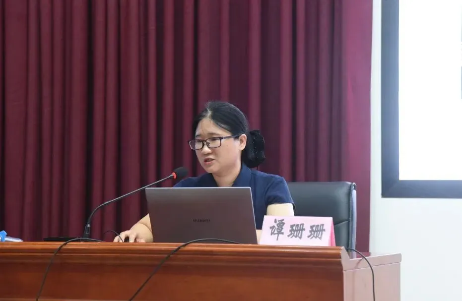 深耕教材促教学,聚力研讨备中考——全市初中化学教研活动在钦州三中圆满落幕 第12张 深耕教材促教学,聚力研讨备中考——全市初中化学教研活动在钦州三中圆满落幕 第12张