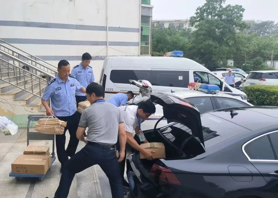 押运现场曝光:你的2026高考试卷已出发! 第3张 押运现场曝光:你的2026高考试卷已出发! 第3张