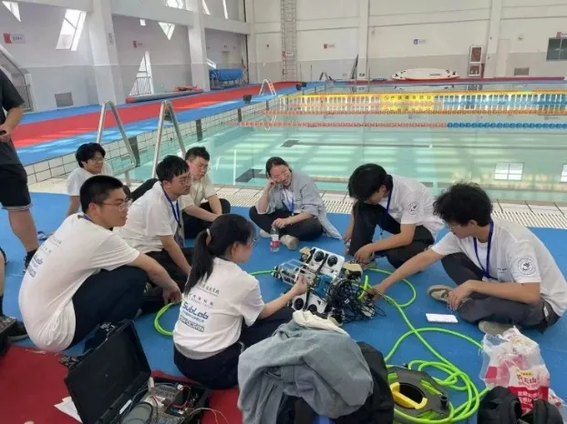 【研学活动】中考后必冲!未来科学家计划:跟着教授造一台能打国际赛的水下AI机器人,边玩边学吃住全在大学校园 第7张 【研学活动】中考后必冲!未来科学家计划:跟着教授造一台能打国际赛的水下AI机器人,边玩边学吃住全在大学校园 第7张