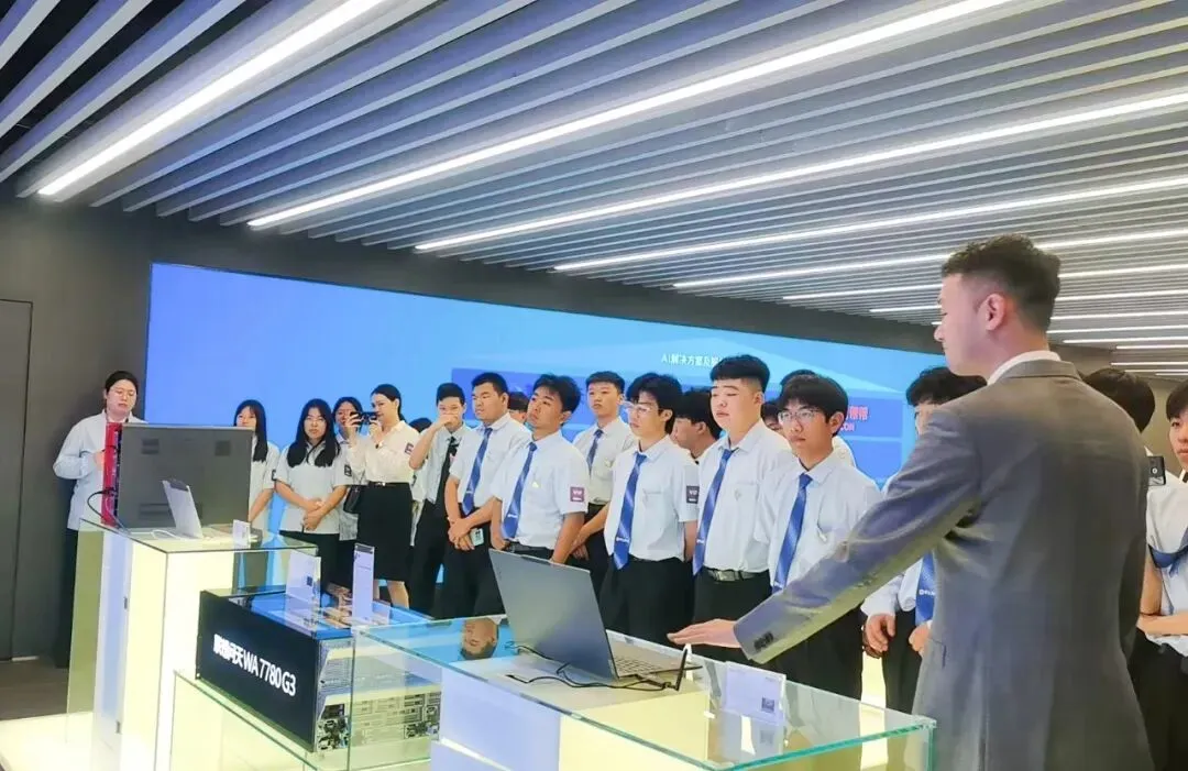 中考在即:适合的路,才是孩子真正的“光明大道” 第4张 中考在即:适合的路,才是孩子真正的“光明大道” 第4张