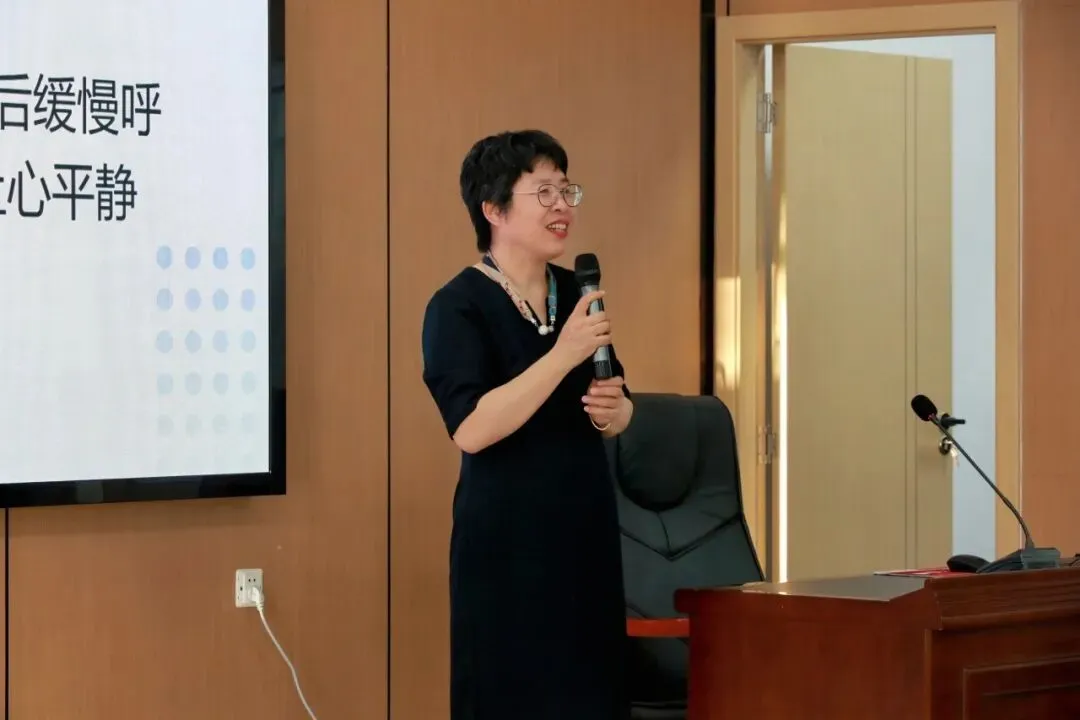 积极备考,自信迎考——育英中考心理减压与激励讲座圆满举行 第24张