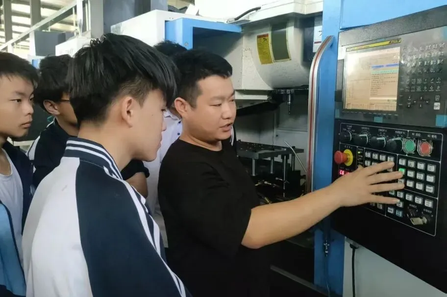 中考是分水岭,但不是终局!选择河北渤海技工学校,技能让未来更宽广 第21张 中考是分水岭,但不是终局!选择河北渤海技工学校,技能让未来更宽广 第21张