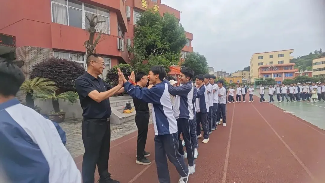 艺术助威 中考壮行——玉环市钓艚学校举行中考壮行仪式暨校园艺术节开幕式 第33张