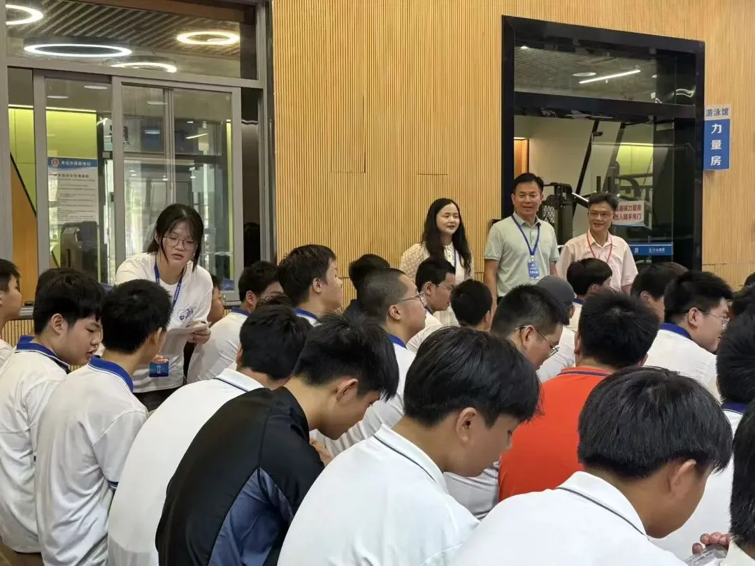 中考护航 先锋同行 | 这群青年志愿者,超燃!-第5张图片-四季读书网 中考护航 先锋同行 | 这群青年志愿者,超燃!-第5张图片-四季读书网