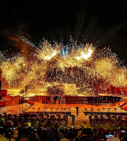 中考英语时文解读(24)——Iron Flower Hammering in Shanxi,Jincheng-第7张图片-四季读书网