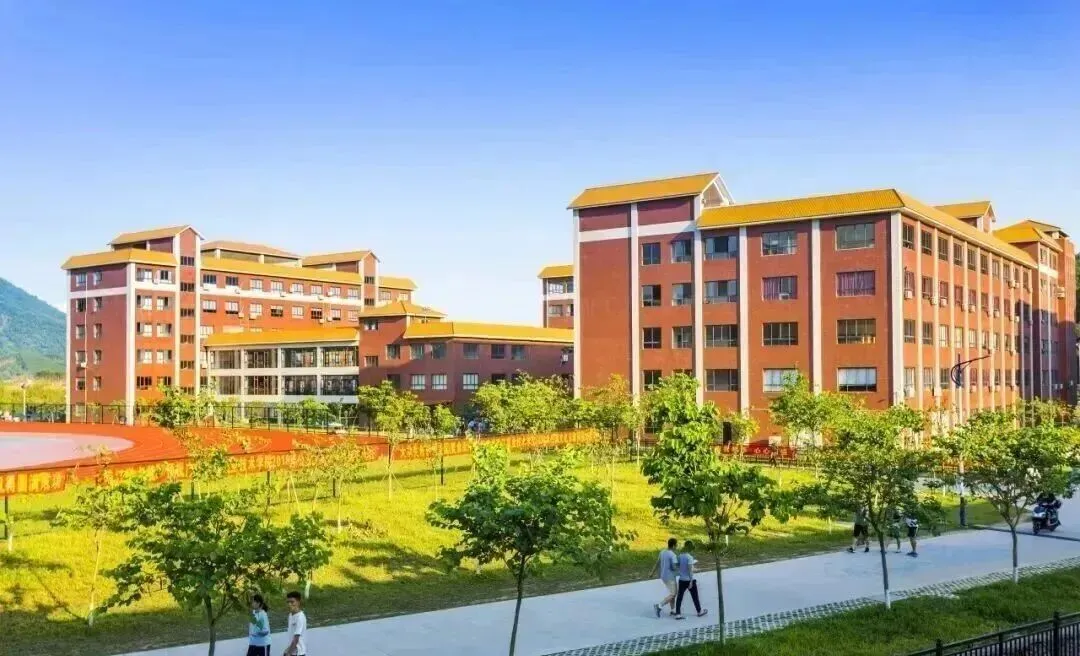 中考免填志愿,直接录取:惠州市华磐职业技术学校-第30张图片-四季读书网 中考免填志愿,直接录取:惠州市华磐职业技术学校-第30张图片-四季读书网