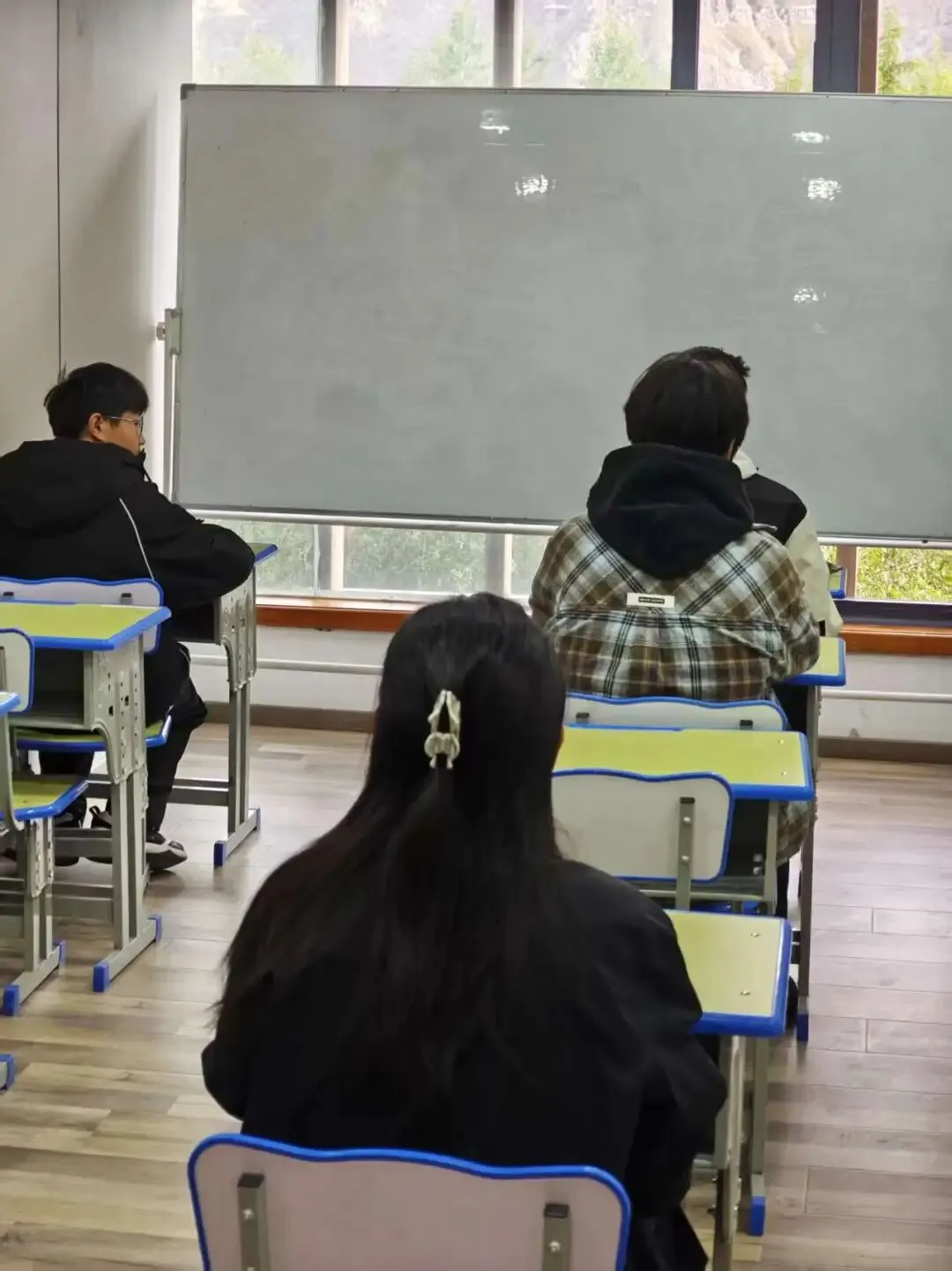26西藏高考全真模拟考试进行中……-第24张图片-四季读书网 26西藏高考全真模拟考试进行中……-第24张图片-四季读书网
