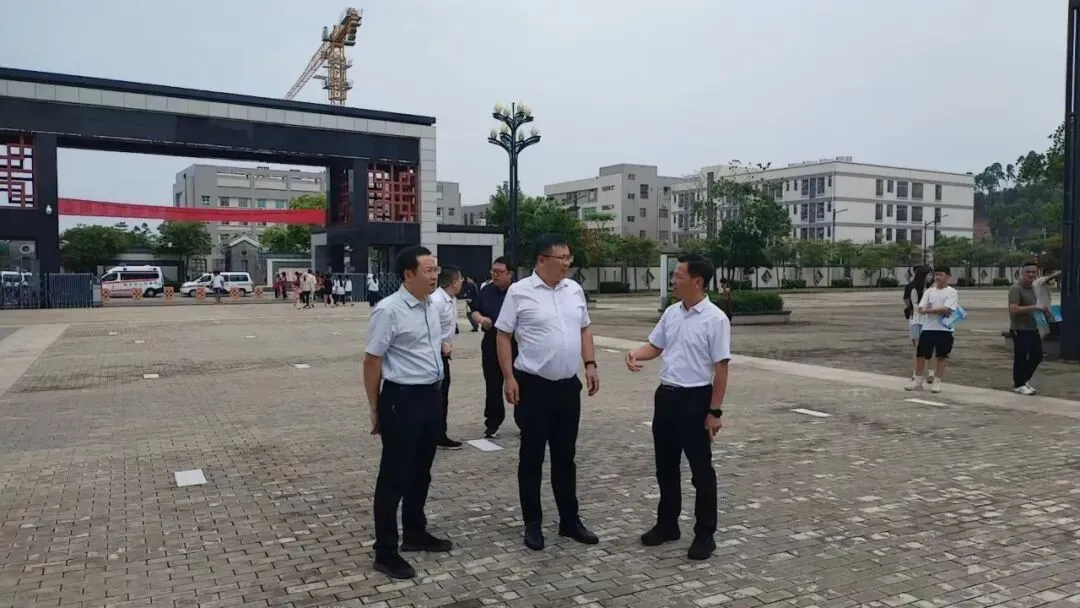 陆丰市2026中考志愿填报专场咨询会,在龙山中学圆满举办!-第6张图片-四季读书网