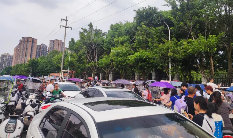 提醒!2026成都中考看考场,这7个细节很关键(特别是最后一点!)-第2张图片-四季读书网 提醒!2026成都中考看考场,这7个细节很关键(特别是最后一点!)-第2张图片-四季读书网