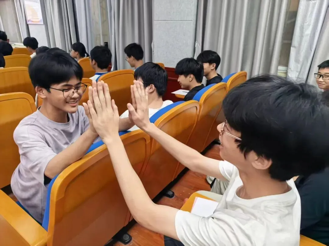 调整心态  备战中考——固始一中考前心理疏导讲座为中考学子赋能续航-第13张图片-四季读书网