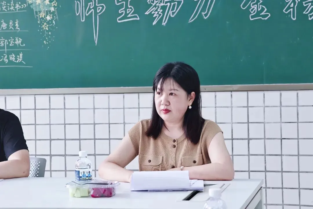 研思聚力 备战中考 | 南充一中中考联合教研活动圆满开展-第5张图片-四季读书网 研思聚力 备战中考 | 南充一中中考联合教研活动圆满开展-第5张图片-四季读书网