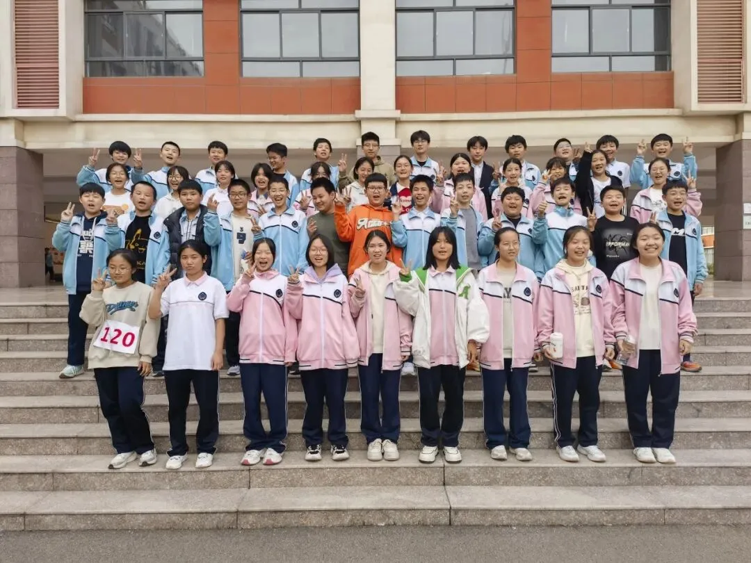 中考倒计时12天|胸藏山河志 提笔赴前程——2023级12班风采展示-第27张图片-四季读书网 中考倒计时12天|胸藏山河志 提笔赴前程——2023级12班风采展示-第27张图片-四季读书网