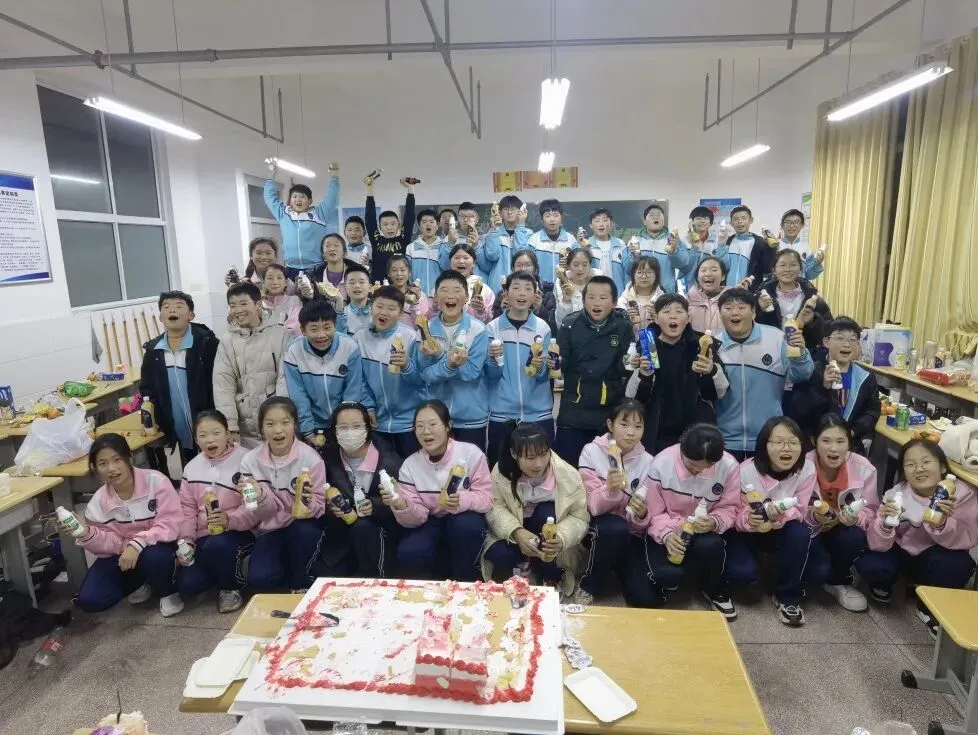中考倒计时12天|胸藏山河志 提笔赴前程——2023级12班风采展示-第34张图片-四季读书网 中考倒计时12天|胸藏山河志 提笔赴前程——2023级12班风采展示-第34张图片-四季读书网