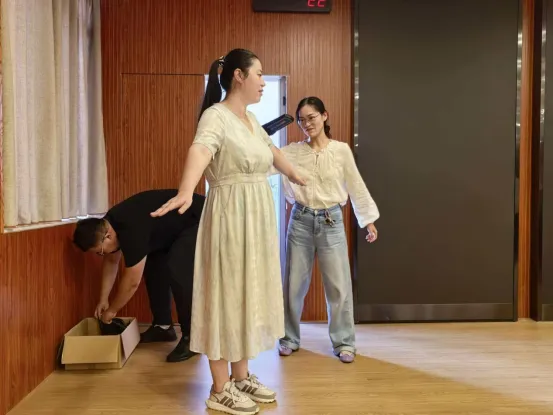 【学在澄迈·华迈考点演练】全真模拟迎高考 实战演练零差错——华东师范大学澄迈实验中学2026届高考仿真纪实-第10张图片-四季读书网 【学在澄迈·华迈考点演练】全真模拟迎高考 实战演练零差错——华东师范大学澄迈实验中学2026届高考仿真纪实-第10张图片-四季读书网