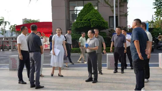 【学在澄迈·华迈考点演练】全真模拟迎高考 实战演练零差错——华东师范大学澄迈实验中学2026届高考仿真纪实-第19张图片-四季读书网 【学在澄迈·华迈考点演练】全真模拟迎高考 实战演练零差错——华东师范大学澄迈实验中学2026届高考仿真纪实-第19张图片-四季读书网