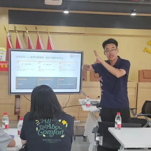 “中考体育·公益助航”活动在蜀都新邨社区圆满举行-第7张图片-四季读书网
