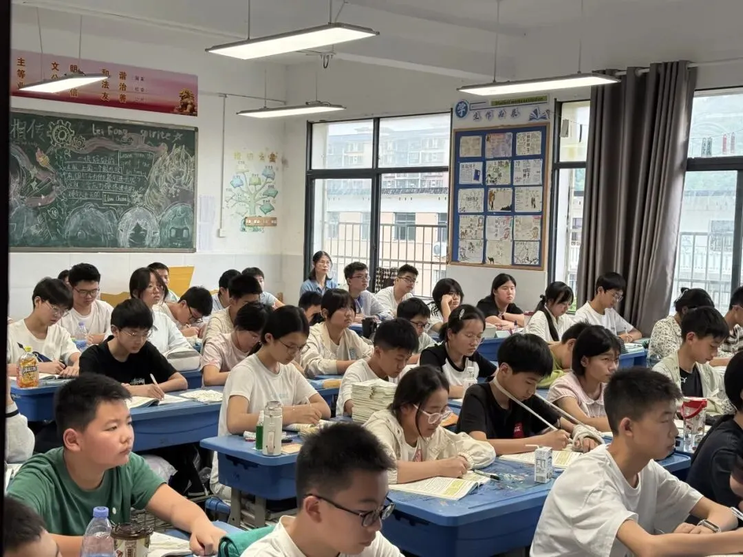 精准视导促备考,凝心聚力战中考——赤壁市教科院深入蒲纺一中开展九年级复习备考视导工作-第12张图片-四季读书网 精准视导促备考,凝心聚力战中考——赤壁市教科院深入蒲纺一中开展九年级复习备考视导工作-第12张图片-四季读书网