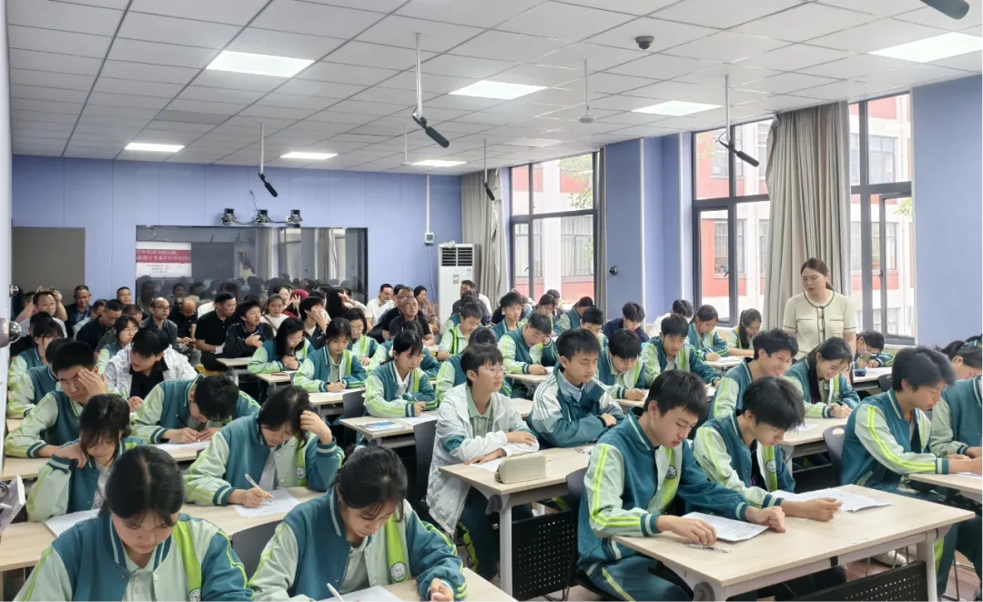 深耕备考研思共进 聚力中考赋能前行-第10张图片-四季读书网 深耕备考研思共进 聚力中考赋能前行-第10张图片-四季读书网