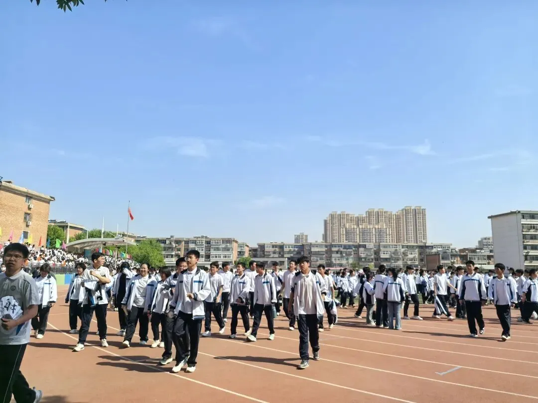 聊聊→沧州今年的中考(咨询会)-第3张图片-四季读书网