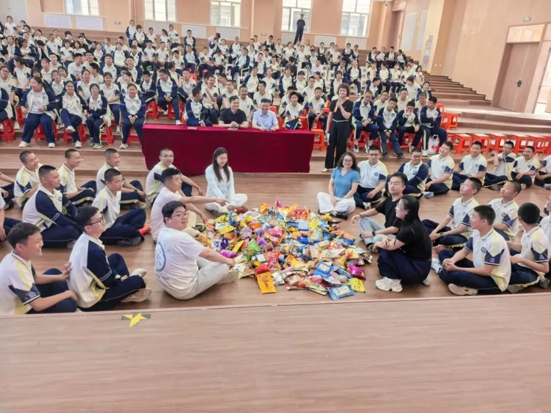 【教学·生地中考动员】燃!初中生的“六一”怎么过?第十一中学八年级“六一”青春立志活动暨生物地理动员表彰活动圆满举行-第30张图片-四季读书网 【教学·生地中考动员】燃!初中生的“六一”怎么过?第十一中学八年级“六一”青春立志活动暨生物地理动员表彰活动圆满举行-第30张图片-四季读书网