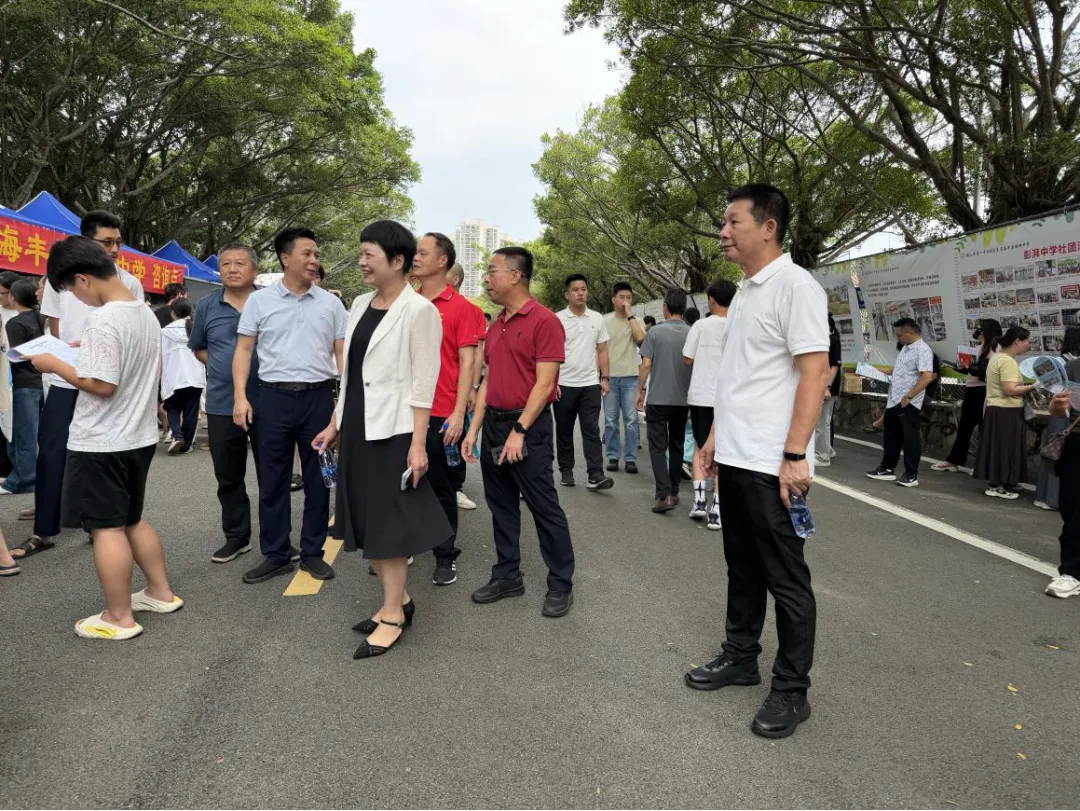 海丰举办2026年中考志愿填报现场咨询会-第5张图片-四季读书网 海丰举办2026年中考志愿填报现场咨询会-第5张图片-四季读书网