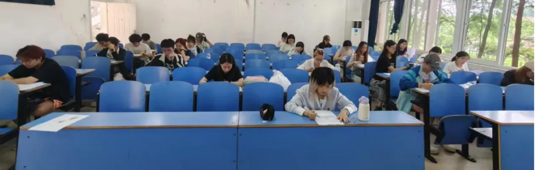 【精彩回顾】专四模拟考圆满结束-第7张图片-四季读书网