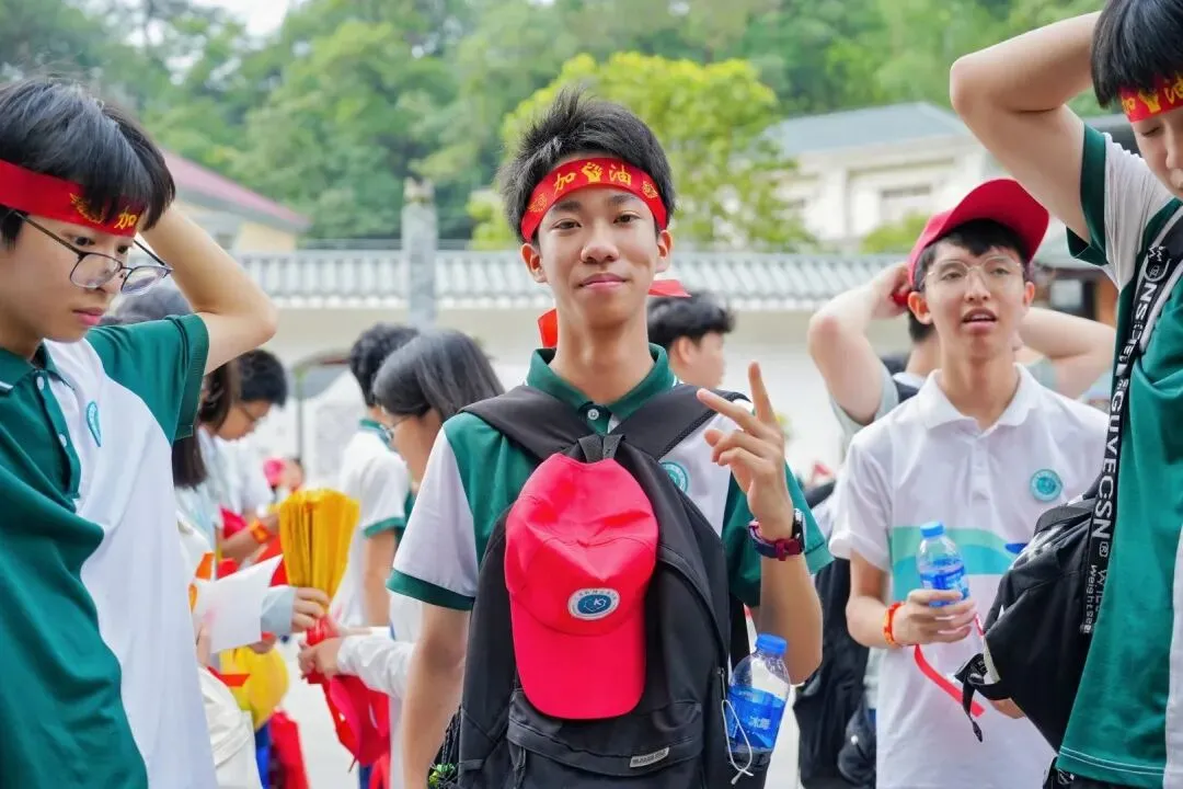 昂首勇攀高峰 聚力问鼎中考|初三年级研学活动-第11张图片-四季读书网