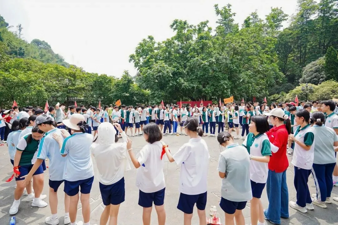 昂首勇攀高峰 聚力问鼎中考|初三年级研学活动-第27张图片-四季读书网