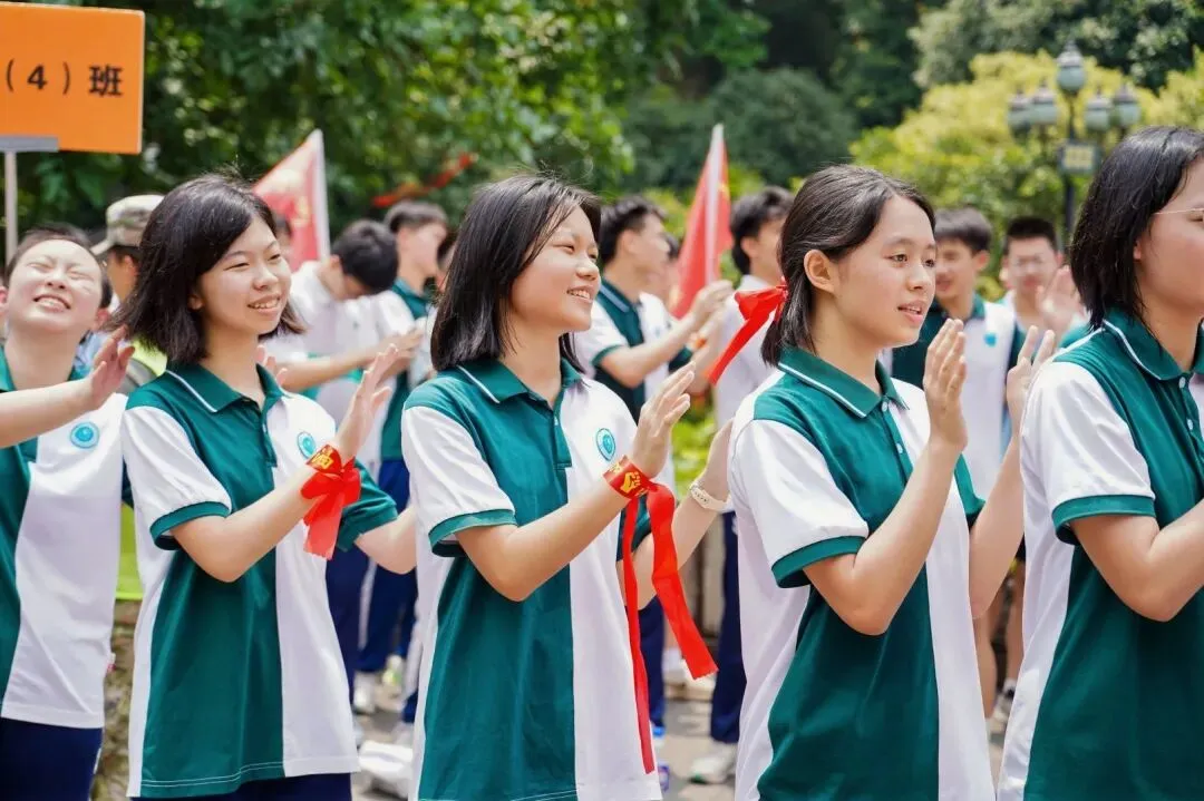 昂首勇攀高峰 聚力问鼎中考|初三年级研学活动-第33张图片-四季读书网