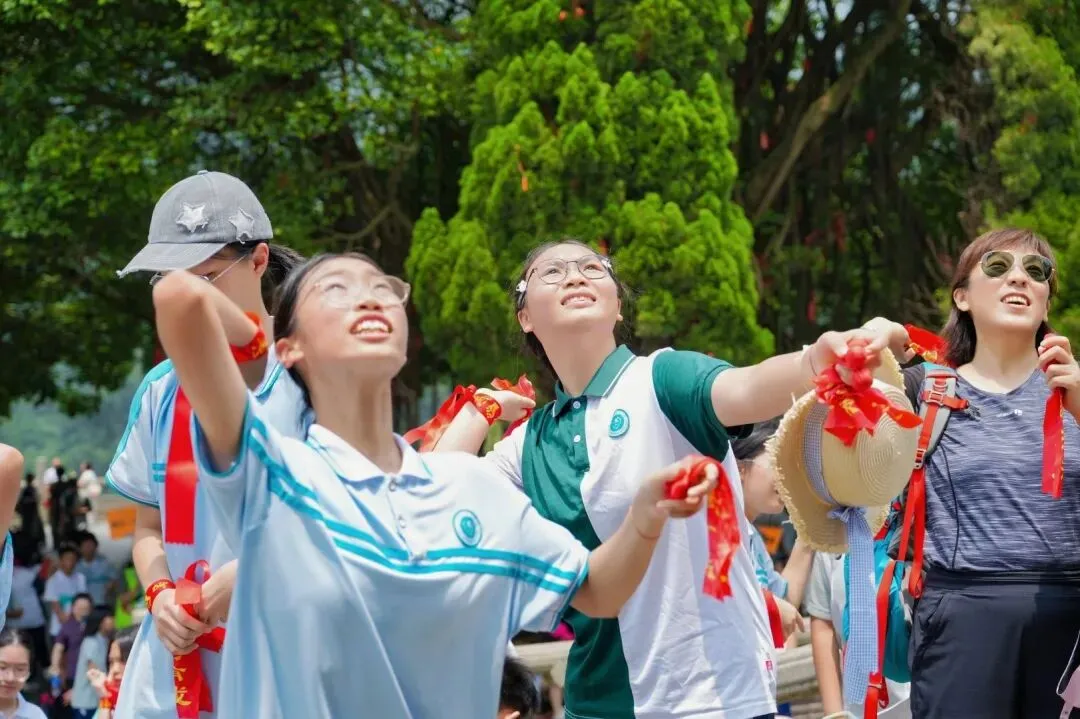昂首勇攀高峰 聚力问鼎中考|初三年级研学活动-第51张图片-四季读书网