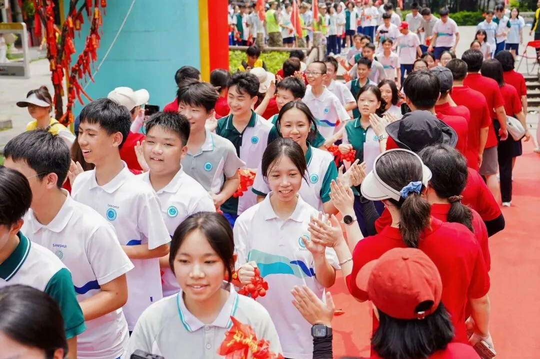 昂首勇攀高峰 聚力问鼎中考|初三年级研学活动-第74张图片-四季读书网