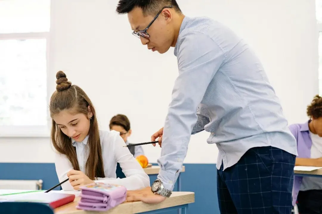 中考后不想硬卷高中,孩子还能怎么规划马来西亚公立五大本科?-第4张图片-四季读书网