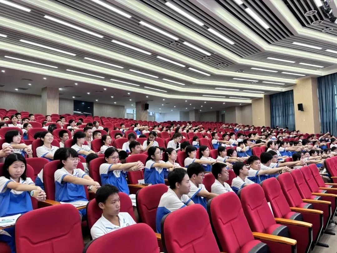 心向阳光,从容中考 | 2026年佛山市“阳光护航 蓄力前行”助力中高考心理健康专题讲座进校园-第21张图片-四季读书网