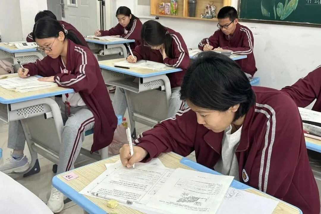 【高一级部】以模拟砺精兵,以实战备学考--高一级部学业水平-第2张图片-四季读书网